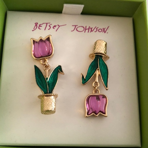 Betsey Johnson Gold Tone Purple Resin Tulip Mismatch Drop Earrings NIB - Picture 2 of 11